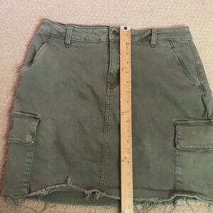 Vigoss cargo Skirt with Frayed Hem size 30